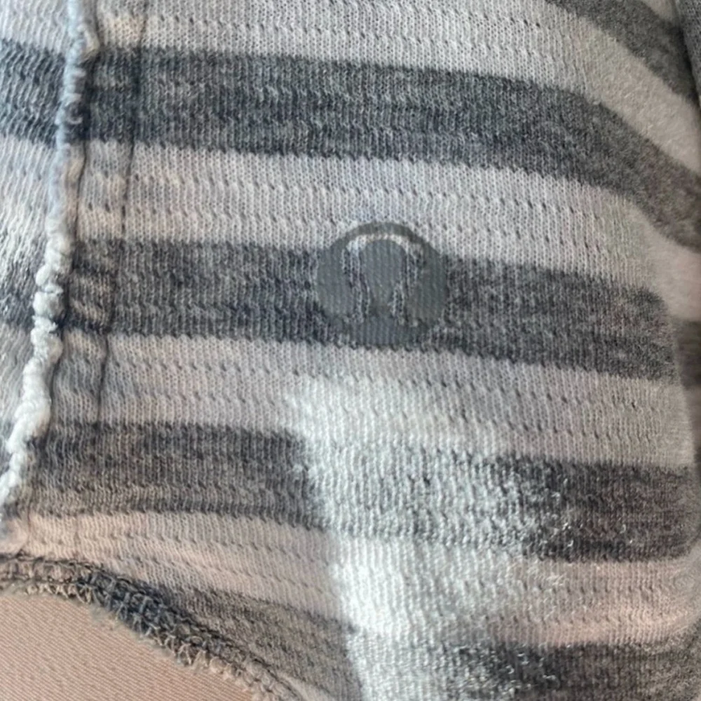 Lululemon Open Your Heart Long Sleeve Reversible Top - Picture 4 of 7